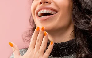 Serrer les dents : que raconte cette expression de nos tensions invisibles ?
