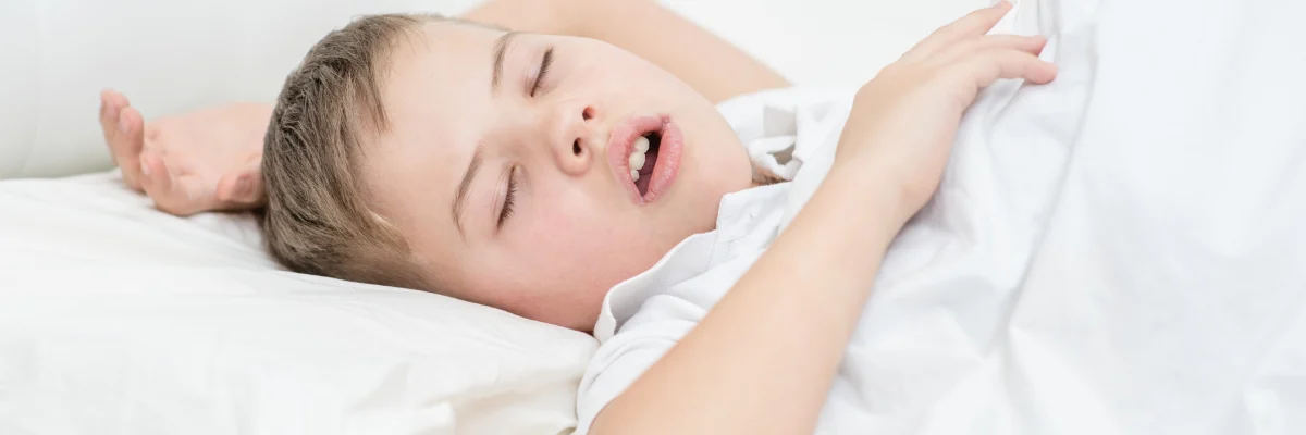 Respiration buccale chez l'enfant : signes à repérer, conséquences sur les dents et quand consulter